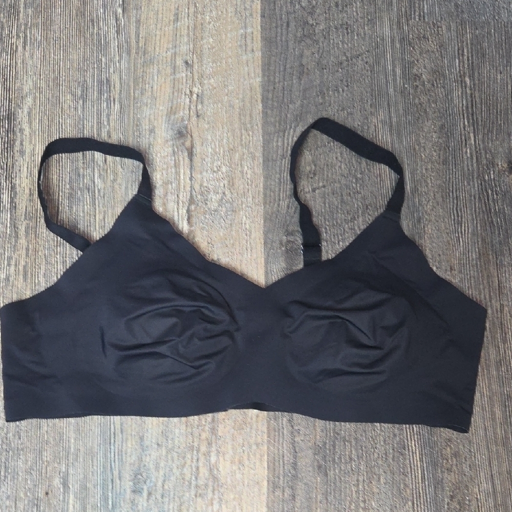 Knix Midnight Black Seamless Bra